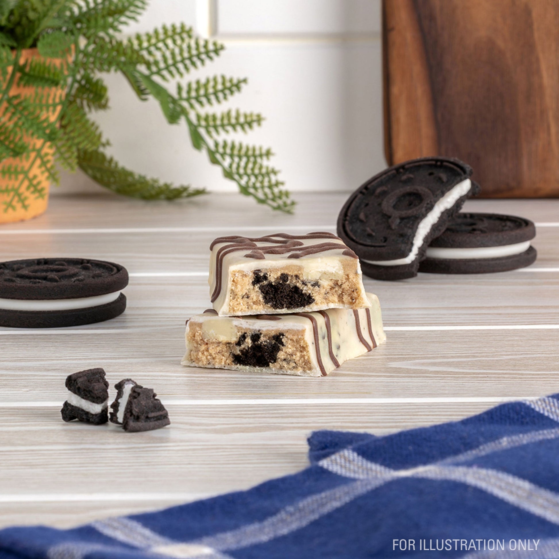dipped-cookies-and-cream-protein-bars-e3 15807_QN_USA_ProteinBar_CAC_InterimAssetUpdate_Digital-Dipped-ProductCarouselSet_Tabletop1.jpg